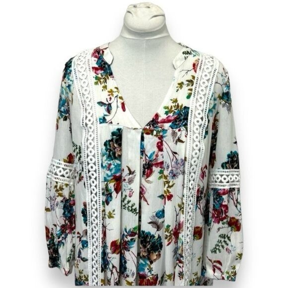Women’s 3/4 Sleeve V Neck Floral with Lace Boho Tunic, White Floral, size OS - Picture 4 of 7